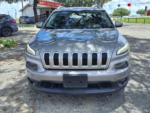 Used 2016 Jeep Cherokee Latitude w/ Comfort & Sound Group image 2
