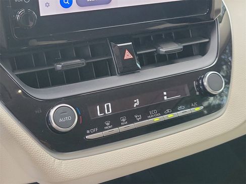 Used 2023 Toyota Corolla LE image 26