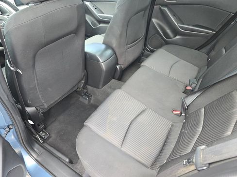 Used 2014 MAZDA MAZDA3 i Touring w/ Technology Package FWD image 19