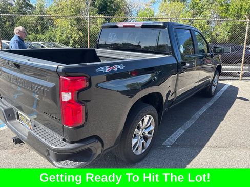 Used 2020 Chevrolet Silverado 1500 Custom w/ Custom Value Package AWD/4WD image 4