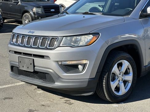 Used 2020 Jeep Compass Latitude image 33