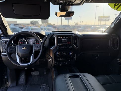 Used 2019 Chevrolet Silverado 1500 High Country w/ Technology Package image 2