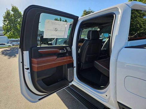 New 2025 GMC Sierra 2500 Denali Ultimate image 19