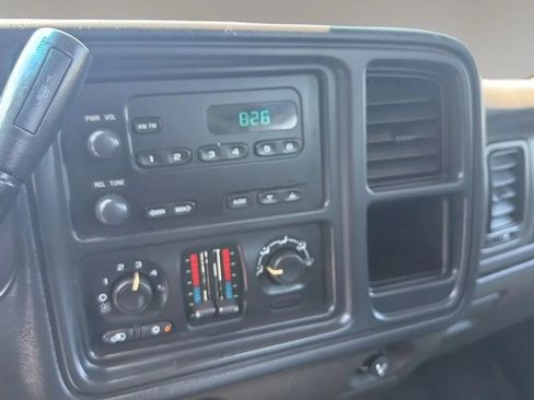 Used 2006 Chevrolet Silverado 1500 W/T RWD image 9