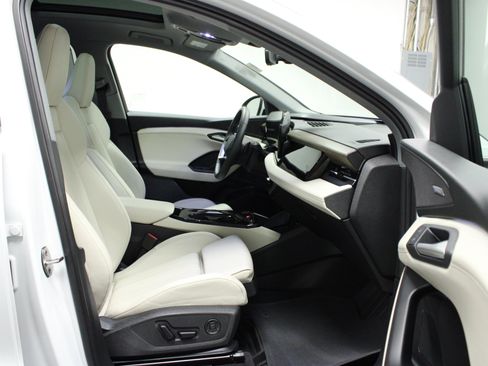 Used 2025 Audi Q6 e-tron Premium Plus w/ Premium Plus AWD/4WD image 16