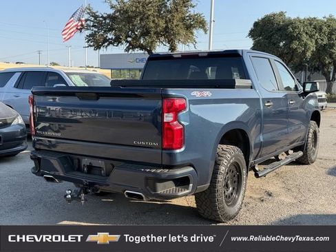Used 2020 Chevrolet Silverado 1500 Custom w/ Custom Value Package AWD/4WD image 4