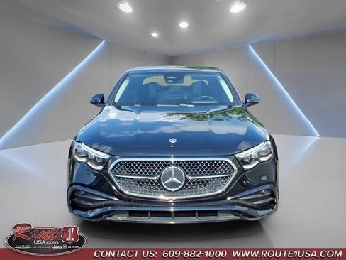 Used 2025 Mercedes-Benz E 350 4MATIC Sedan image 9