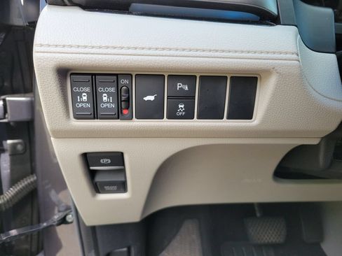 Used 2025 Honda Odyssey Touring image 28