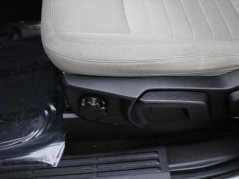 Used 2019 Ford Ranger XLT w/ Equipment Group 301A Mid image 19