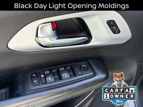 Used 2021 Chrysler Pacifica Touring-L w/ Uconnect Theater Family Group image 26