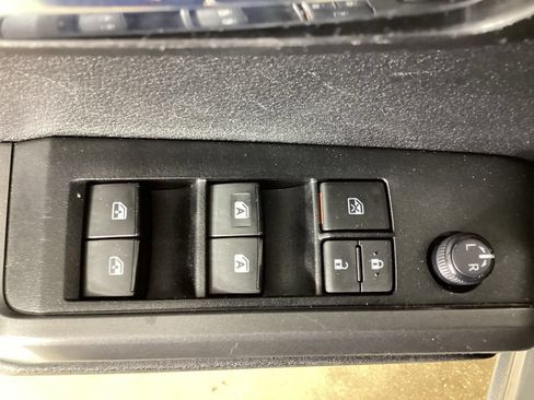 Used 2023 Toyota Tacoma TRD Sport w/ Advanced Technology Package AWD/4WD image 15