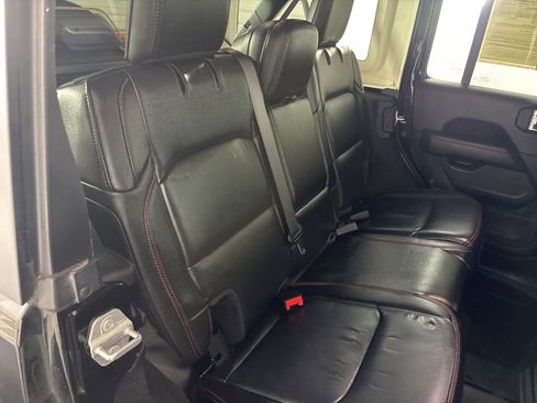 Used 2019 Jeep Wrangler Unlimited Rubicon image 25
