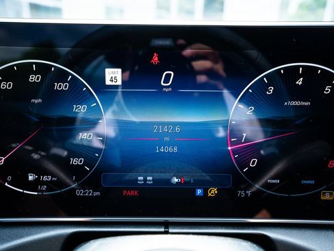 Used 2024 Mercedes-Benz CLE 300 4MATIC Cabriolet image 38