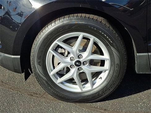 Used 2024 Ford Edge SEL image 8