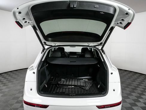 Used 2023 Audi Q5 2.0T Premium w/ Convenience Package image 30