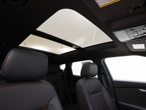 Used 2022 Chevrolet Blazer RS w/ Enhanced Convenience Package image 27