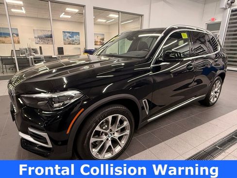 Used 2022 BMW X5 xDrive40i w/ Climate Comfort Package image 3