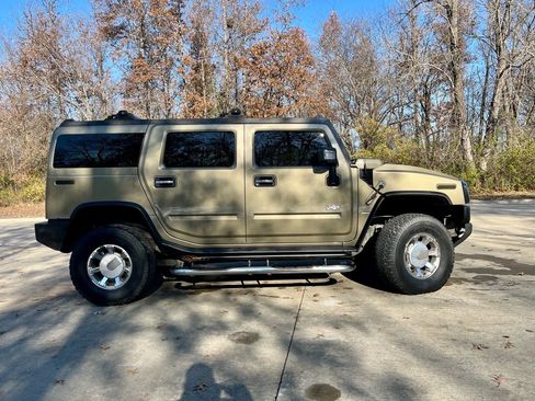 Used 2005 HUMMER H2 Luxury w/ Preferred Equipment Group image 4