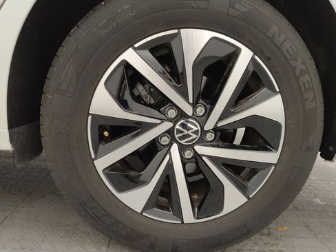 Used 2025 Volkswagen Jetta S image 31