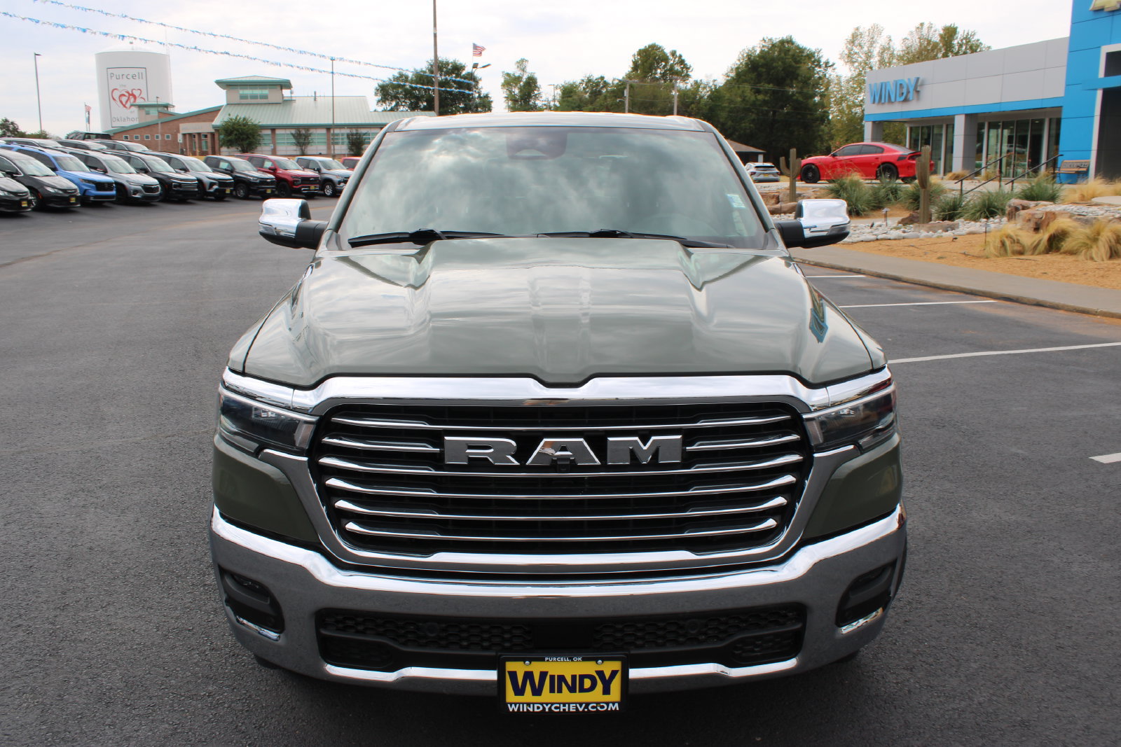 Used 2026 RAM 1500 Laramie AWD/4WD image 3