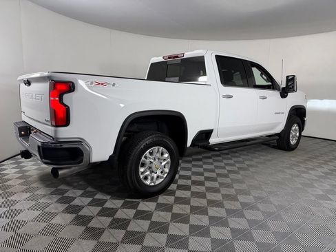 Used 2025 Chevrolet Silverado 2500 LTZ w/ LTZ Convenience Package AWD/4WD image 8