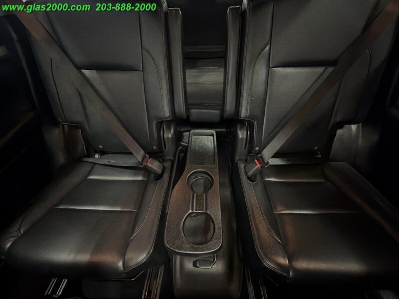 Used 2016 Toyota Highlander XLE AWD/4WD image 34