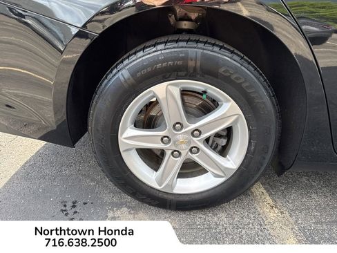 Used 2022 Chevrolet Malibu LS image 13