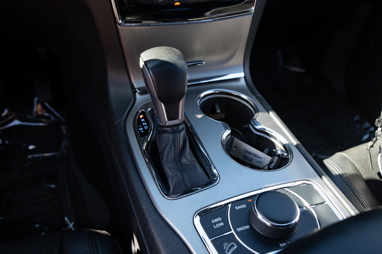 Used 2020 Jeep Grand Cherokee Altitude AWD/4WD image 27