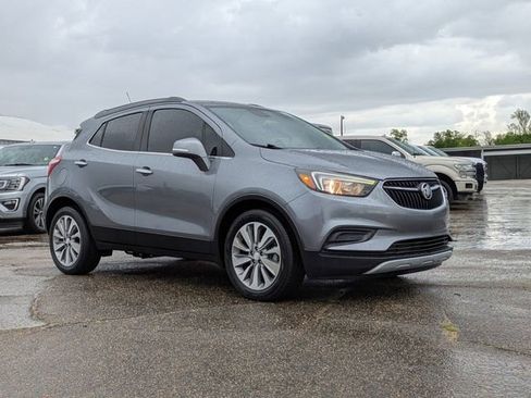 Used 2019 Buick Encore Preferred FWD image 2