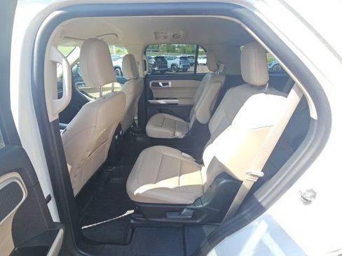 Used 2023 Ford Explorer XLT w/ Equipment Group 202A AWD/4WD image 13