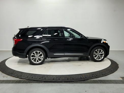 Used 2023 Ford Explorer Platinum w/ Technology Package AWD/4WD image 9