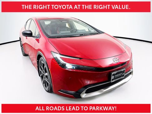 New 2026 Toyota Prius Plug-In Hybrid FWD image 1