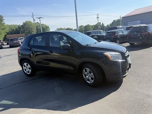 Used 2015 Chevrolet Trax LS w/ LPO, Protection Package FWD image 4