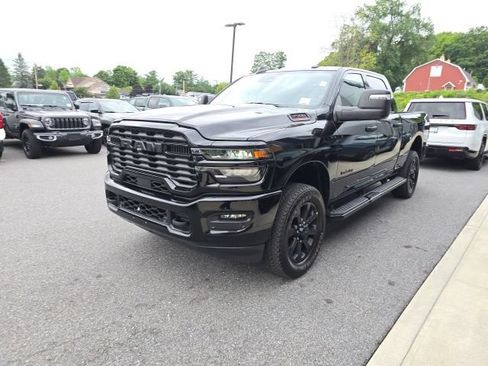 Used 2025 RAM 2500 Big Horn AWD/4WD image 3