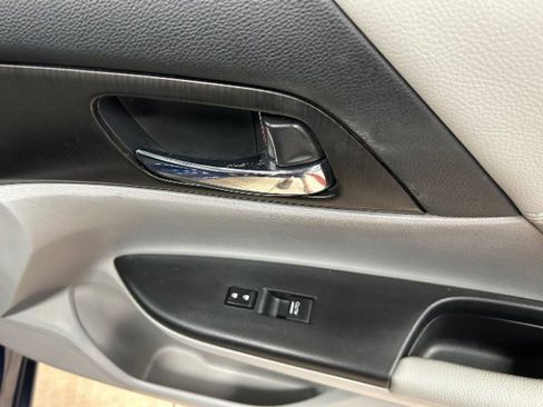 Used 2013 Honda Accord EX image 10