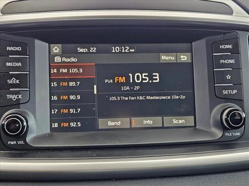 Used 2019 Kia Sorento LX image 11