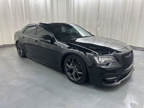 Used 2023 Chrysler 300 S w/ Comfort Group image 1