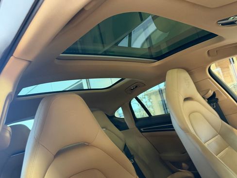 Certified 2023 Porsche Panamera 4 Platinum Edition AWD/4WD image 16