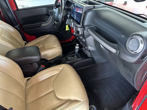 Used 2014 Jeep Wrangler Unlimited Sport w/ Quick Order Package 24S image 31