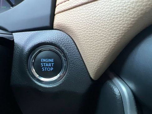 Used 2019 Toyota RAV4 Limited w/ Advanced Technology Package AWD/4WD image 24
