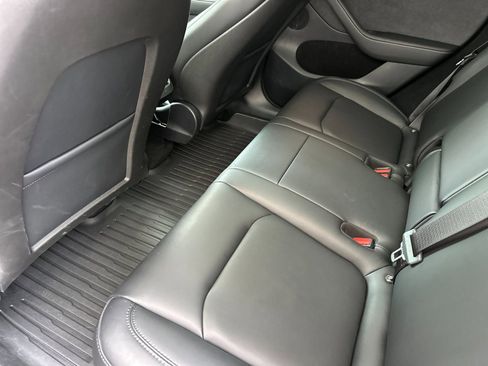 Used 2024 Tesla Model Y Performance image 13