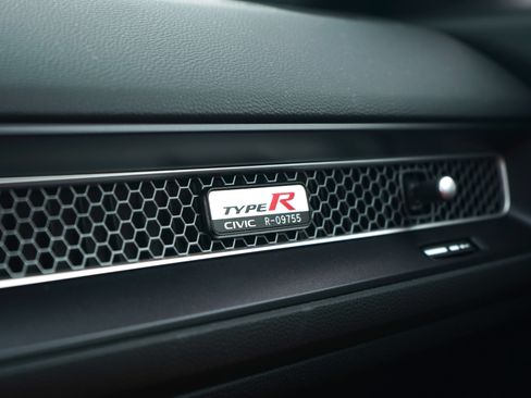 Used 2023 Honda Civic Type R image 32