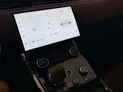 Used 2023 Land Rover Range Rover Sport SE Dynamic image 6