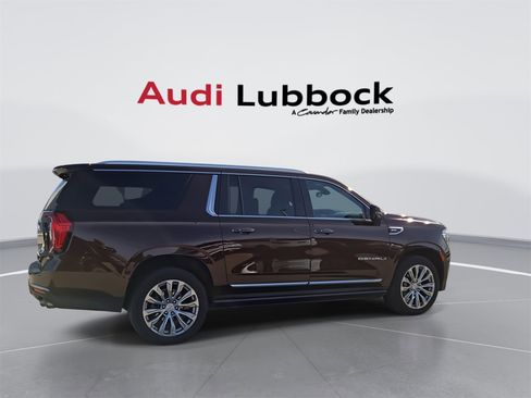 Used 2022 GMC Yukon XL Denali image 9