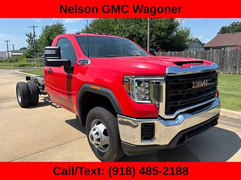 Used 2021 GMC Sierra 3500 4x4 Regular Cab w/ Convenience Package image 3