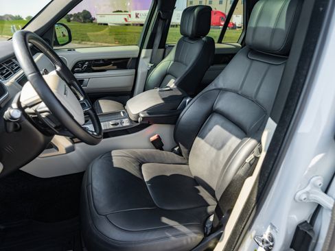 Used 2020 Land Rover Range Rover HSE image 34