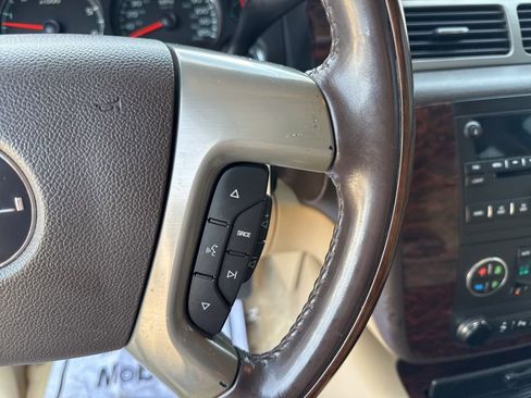 Used 2008 GMC Yukon XL Denali image 17