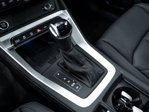 Certified 2023 Audi Q3 2.0T Premium Plus w/ Premium Plus Package AWD/4WD image 18