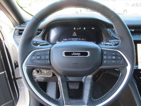 New 2026 Jeep Grand Cherokee Limited AWD/4WD image 21