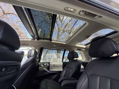 Used 2020 BMW X7 xDrive40i w/ Premium Package image 9